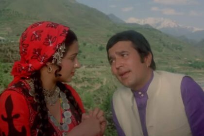 Hume Tumse Pyar Kitna Original Lyrics with English Translation