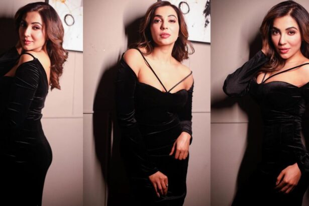 Parvathy Nair Sets the Internet Ablaze with her Sizzling Hot Photos!
