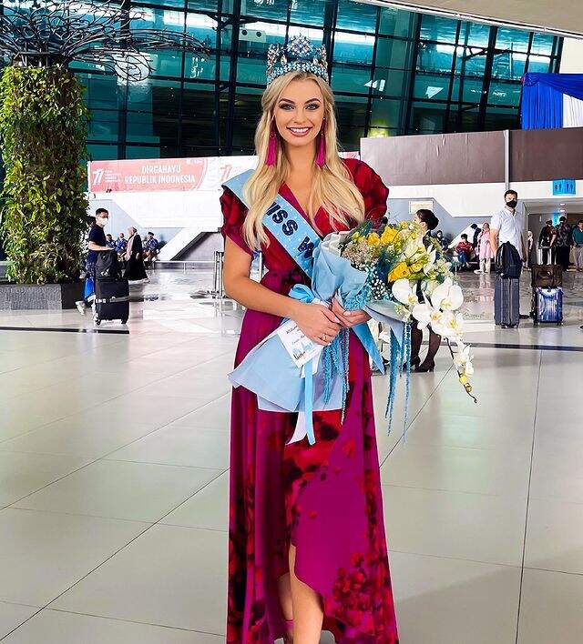Karolina Bielawska's Triumph at Miss World 2021