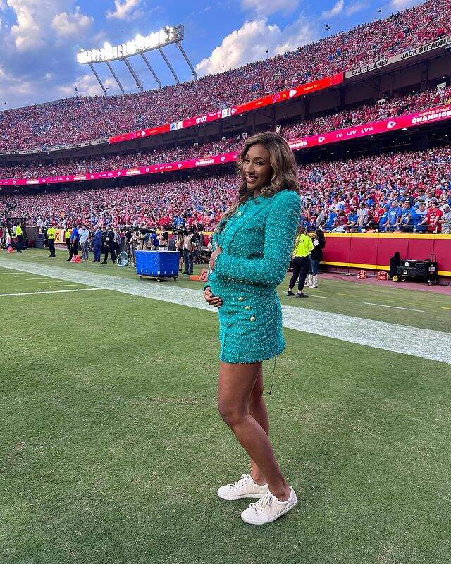 A Stylish Baby Bump Debut Commemorated the Big Reveal